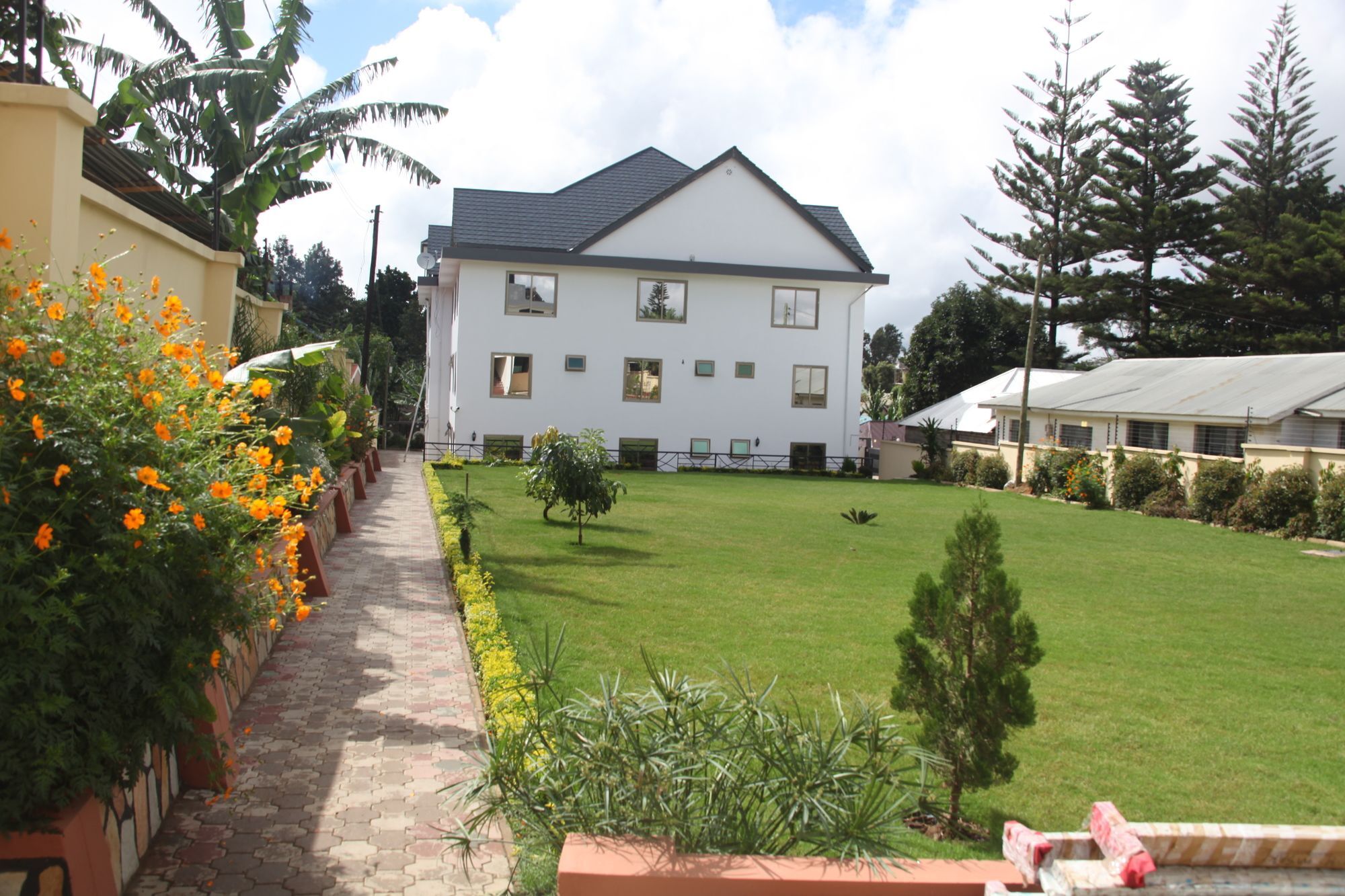 Merves Hotel Arusha Exterior foto